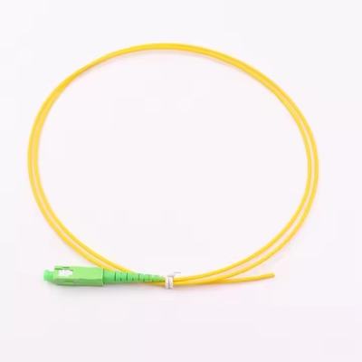 Cabo de ligação de fibra óptica Pigtails SC/APC G652D Monomodo LSZH 1M Simplex 2.0mm Pigtails de fibra óptica